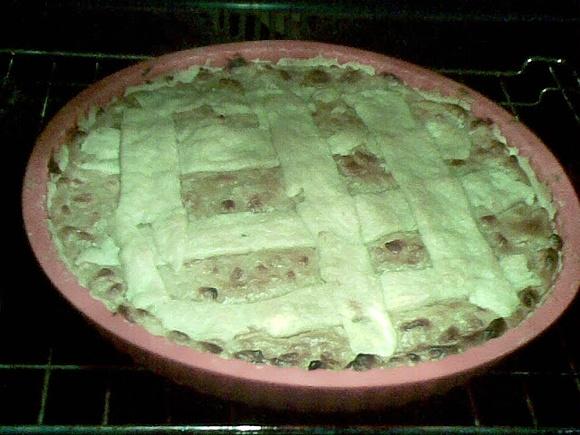 Jabłkowa tarta z nadzieniem karmelowym
