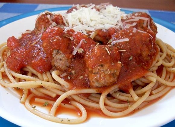 Spaghetti z pulpecikami