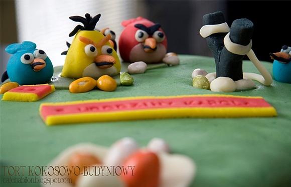Tort angry birds kokosowo-budyniowy