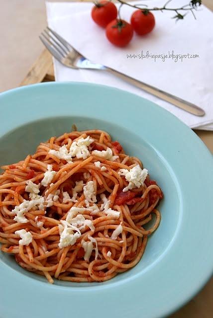 Pomidorowa pasta do spaghetti
