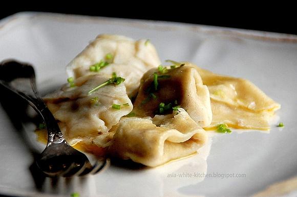 Pierożki z cukinią, grzybami i ricottą