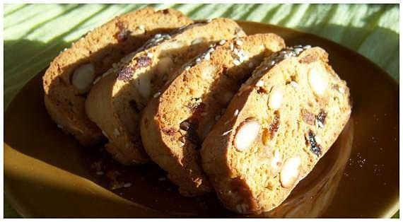Biscotti - kruche włoskie ciasteczka podwójnie pieczone