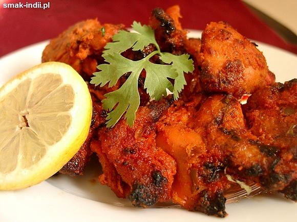 Kurczak tikka czyli chicken tikka - pieczone kawałki kurczaka w przyprawach