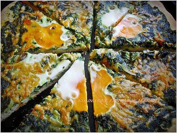 Pizza ze szpinakiem i jajkiem