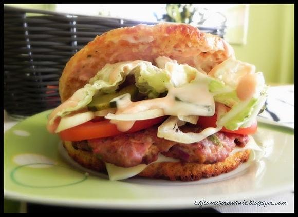 Zdrowy owsiany cheesburger