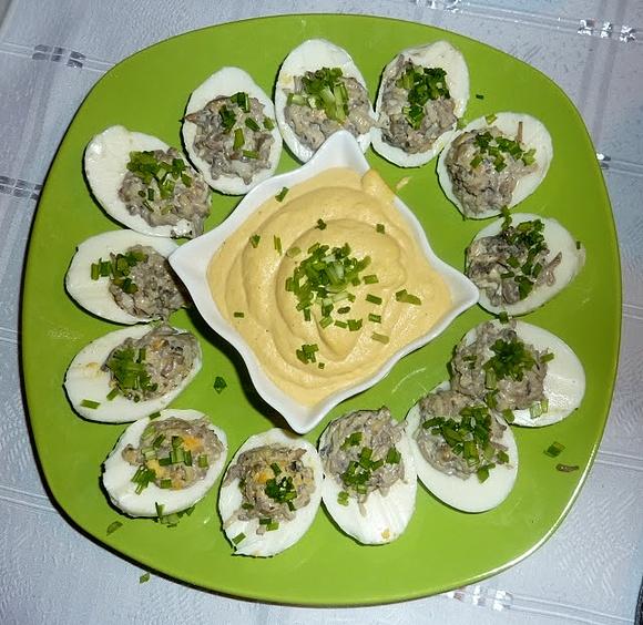 Jajka faszerowane pieczarkami