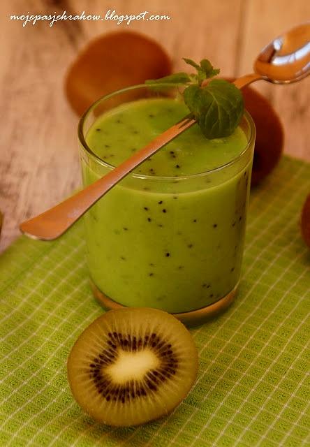 Kiwi curd – przepis na orzeźwiający dodatek do wypieków i serników