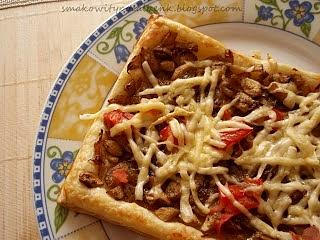 Tarteletka pieczarkowo-cebulowowo-pomidorowa