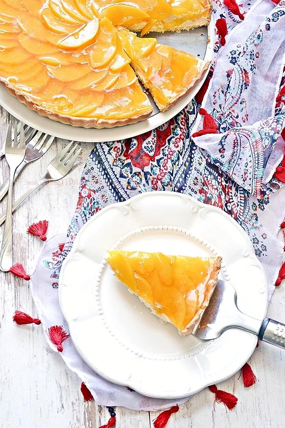 Tarta brzoskwiniowa z kremem patissiere