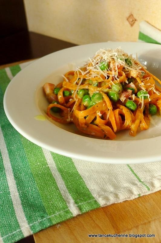 Spaghetti z groszkiem w sosie carbonara