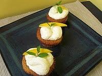 Muffinki z mango i białą czekoladą