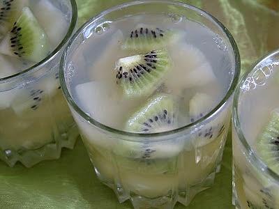 Galaretka z kiwi i ananasem