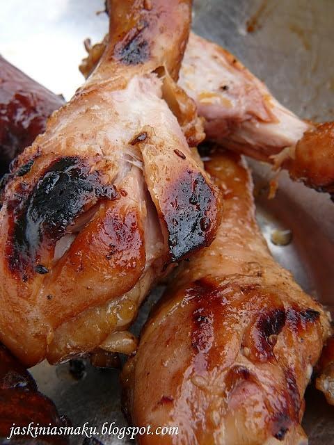 Grillowane udka z kurczaka w miodzie sosie sojowym i sezamem