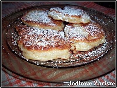 Drożdżowe racuchy