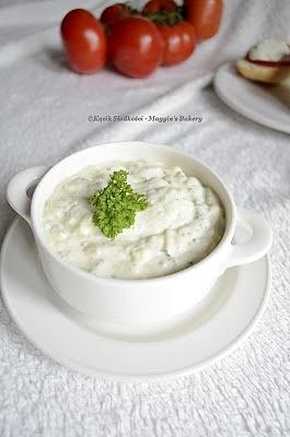 Pyszny dip czosnkowo-serowy