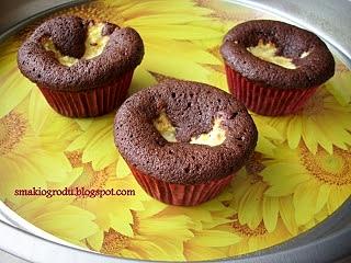 Czekoladowe muffinki z serem