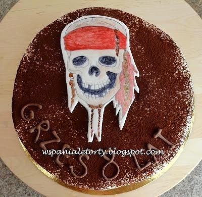 Tort z czachą pirata