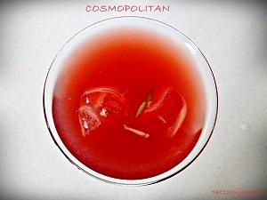 Cosmopolitan drink z soku żurawinowego i likieru pomarańczowego