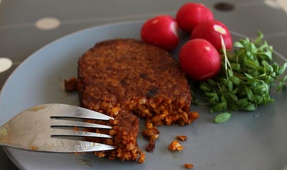 Kotlety z kaszy bulgur i warzyw