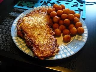 Kotlet w placku ziemniaczanym