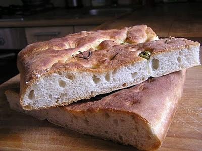 Focaccia z oliwkami