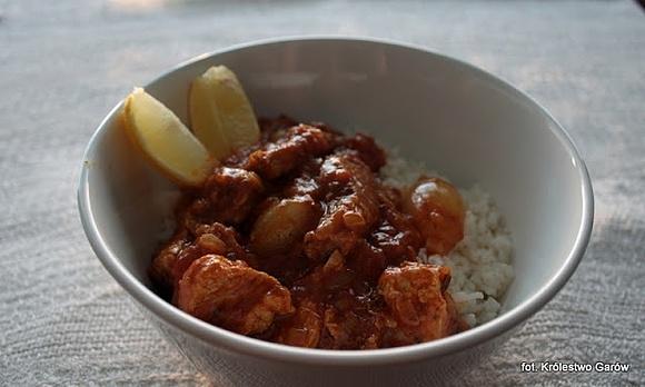 Średnio pikantny schab z warzywami w sosie Tikka Masala