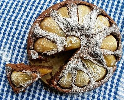 Ekspresowe czekoladowe ciasto z gruszkami