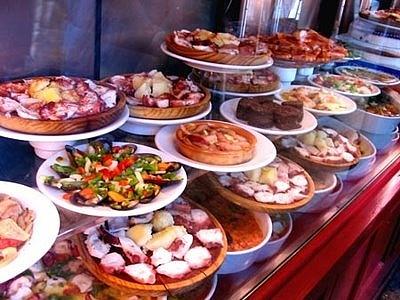 Tapas - hiszpańskie przekąski do napojów