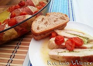 Kieszonki z piersi kurczaka nadziewane mozzarellą i pesto