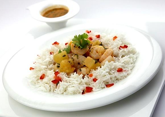 Krewetki w ananasowym curry