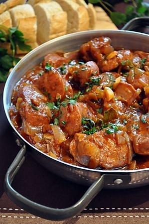 Kiełbaski a la stifado