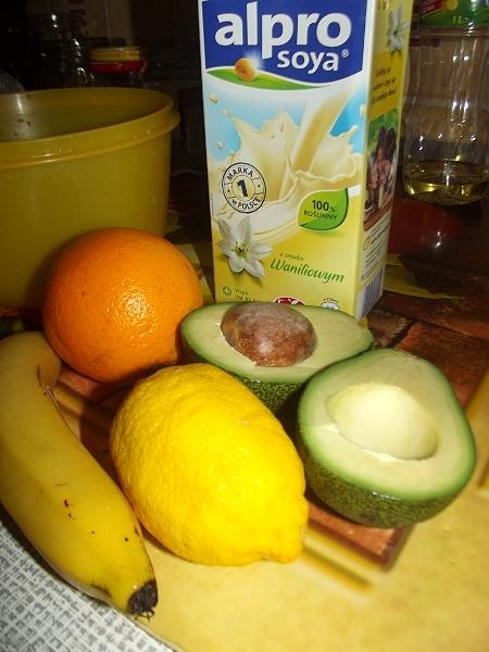 Koktail owocowy na waniliowym mleku sojowym