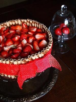 Tort advocatowy z truskawkami
