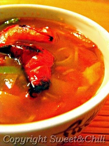 Zupa z chorizo i pieczonej papryki