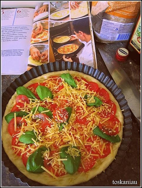 Pizza i focaccia - przepisy na ciasto z włoskiej mąki