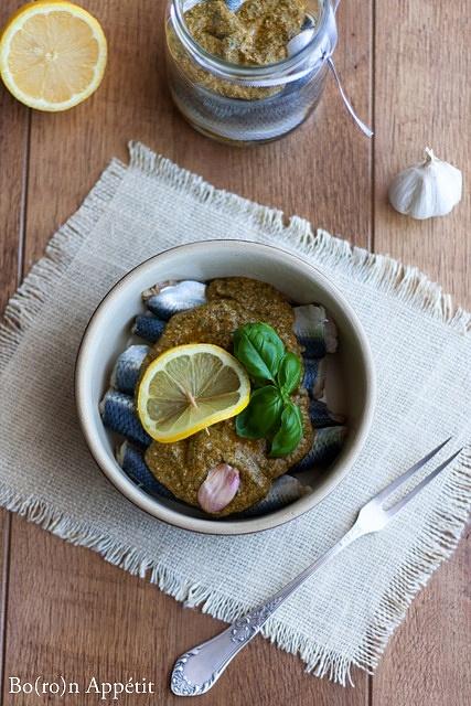 Śledzie w sosie pesto