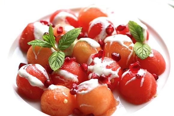 Arbuz i melon z waniliowym serkiem mascarpone