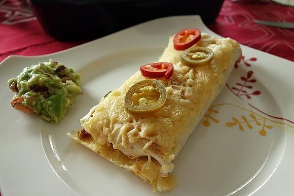 Enchiladas z korzenną nutą i salsą guacamole
