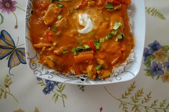 Curry z kurczaka Indie na talerzu