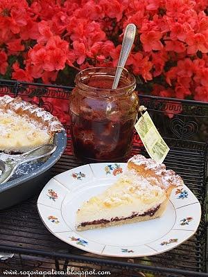 Tarta z twarogiem, powidłami i kruszonką
