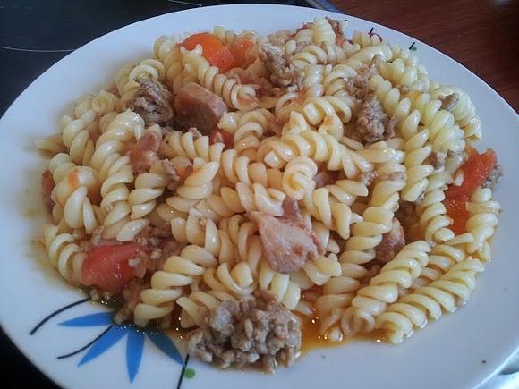 Fusilli z sosem mięsnym