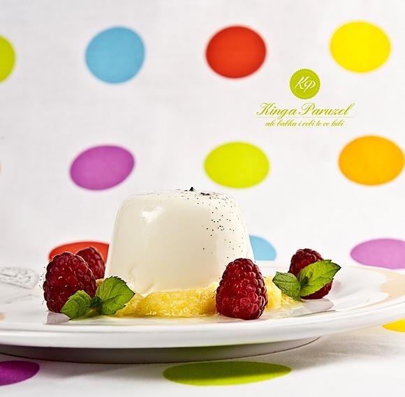 Panna Cotta z pure z ananasa