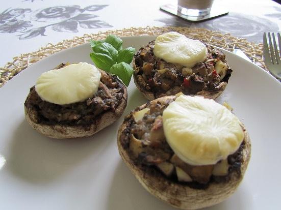 Faszerowane pieczarki