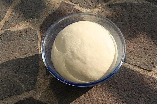 Ciasto na pizzę