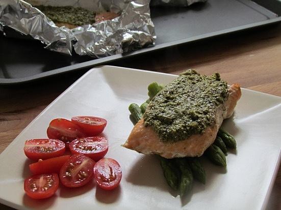 Łosoś z pesto