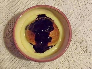 Pączek w budyniu - prosty deser na śniadanie