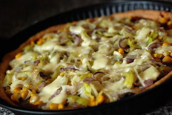 Tarta porowa z pieczarkami i kukurydzą