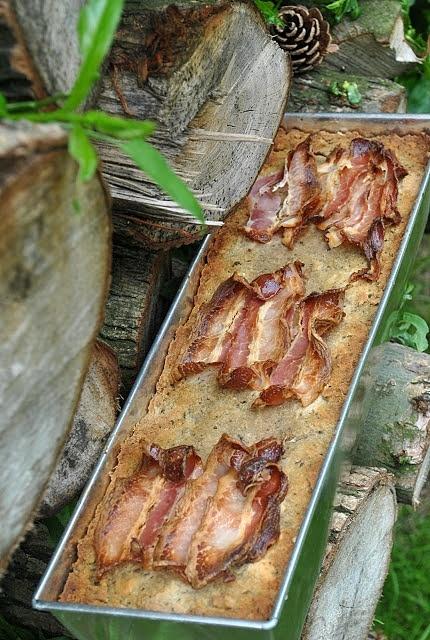 Pasztet z królika z marmoladą z czerwonej cebuli