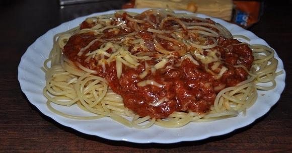 Spaghetti po bolońsku