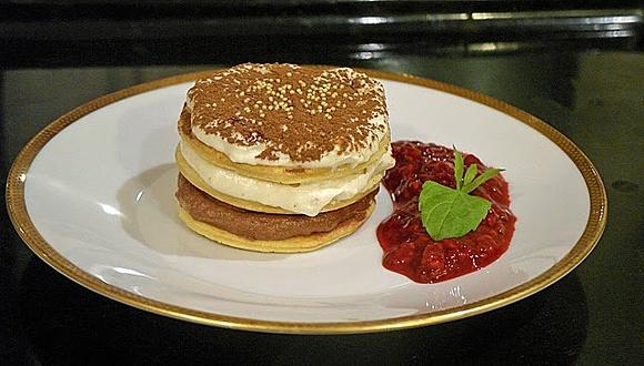 Kruche ciasteczko z kremem z chałwy i czekoladami